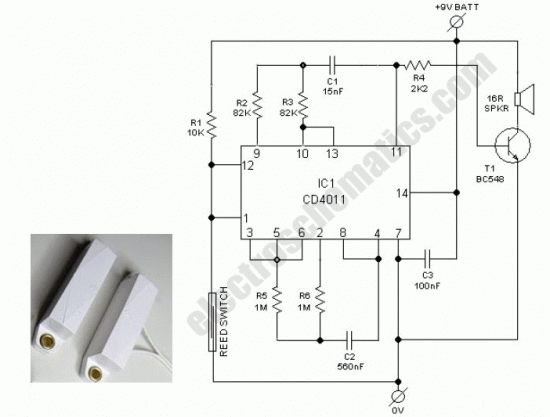 Door ajar alarm circuit
